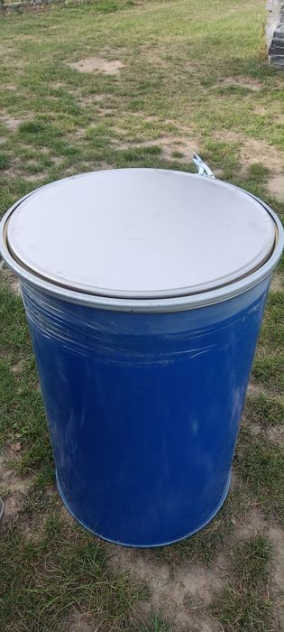 Beczki 200l czyste idealne do wedzenia