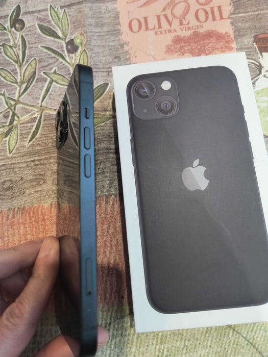 Продам iPhone 13, 128 Гб