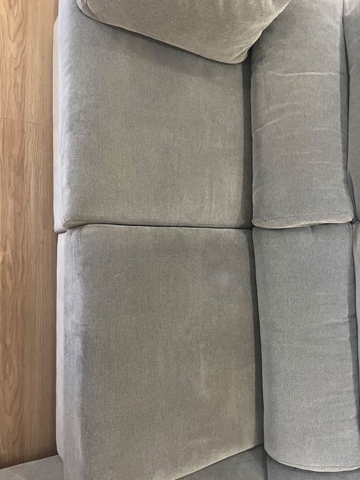 Sofá marca Ikea ( preço original 899 € - venda atual por 250 €)