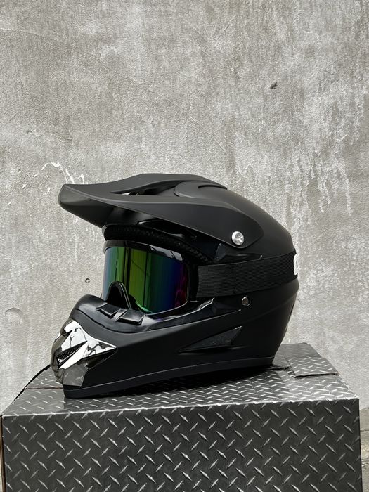 Кросовий шолом, кроссовий шлем, мотошлем, мотошолом, шолом ендуро