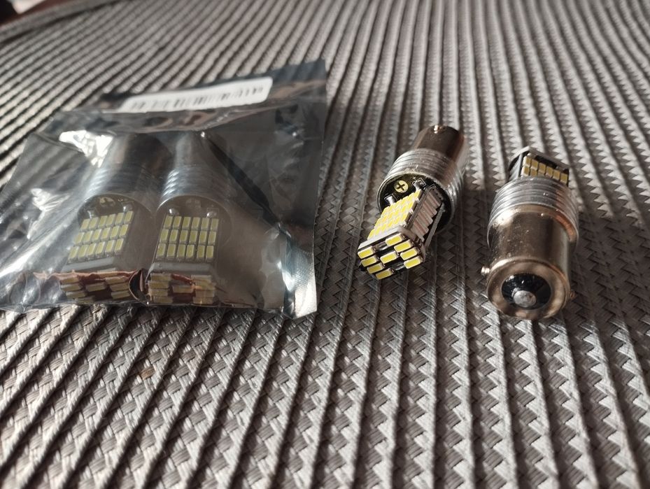Żarówki BA15s LED Swiatło dzienne cofania