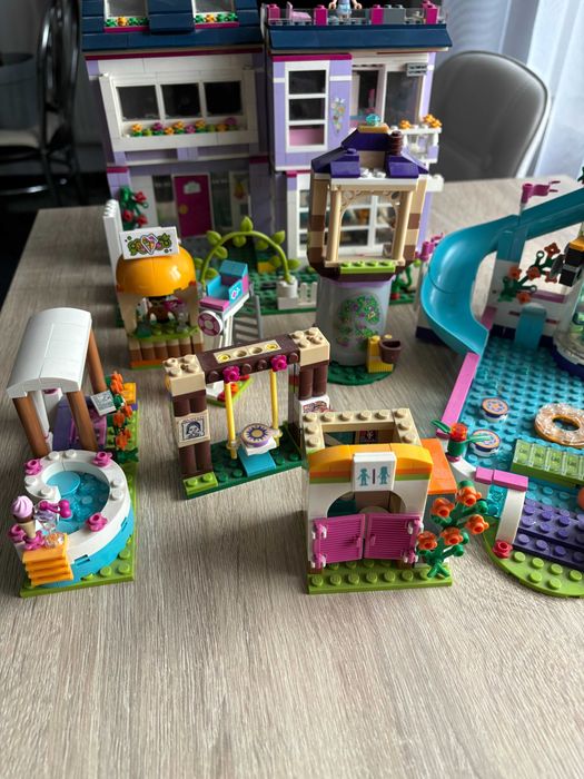 Lego Friends 41095 Dom  plus Lego 41313 Basen