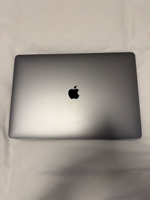 Apple MacBook Pro 2019 | 16" | i7- 9750H | 16 GB | 512 GB SSD | 5300M 4 GB | cinzento espacial | PT