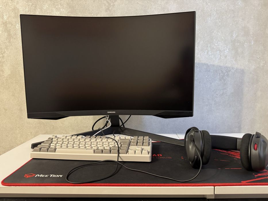 Монитор samsung 27” 144hz 2k curved (изогнутый)