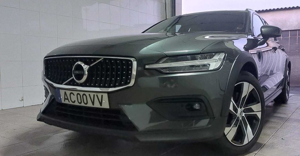 Volvo V60 Cross Country D4 AWD
