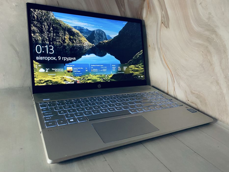 ‼️Hp PAVILION ‼️15cs-1065b  15.6’ FHD IPs Touchscreen i5-8265u  8/256