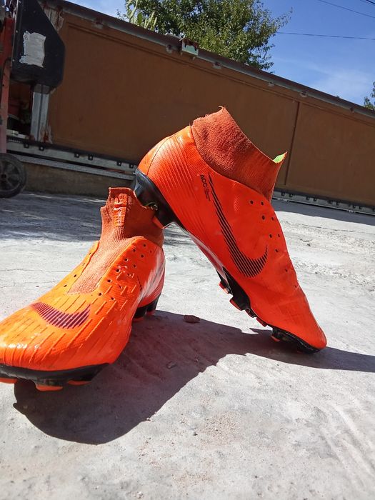 Vendo chuteiras oficias