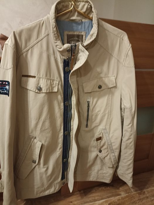 Продается куртка мужская