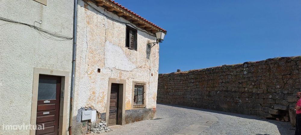 Moradia para Restaurar, zona histórica de Miranda do Douro