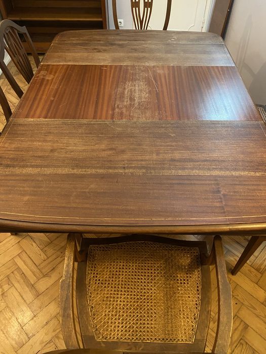 Mesa de Jantar c/ Cadeiras