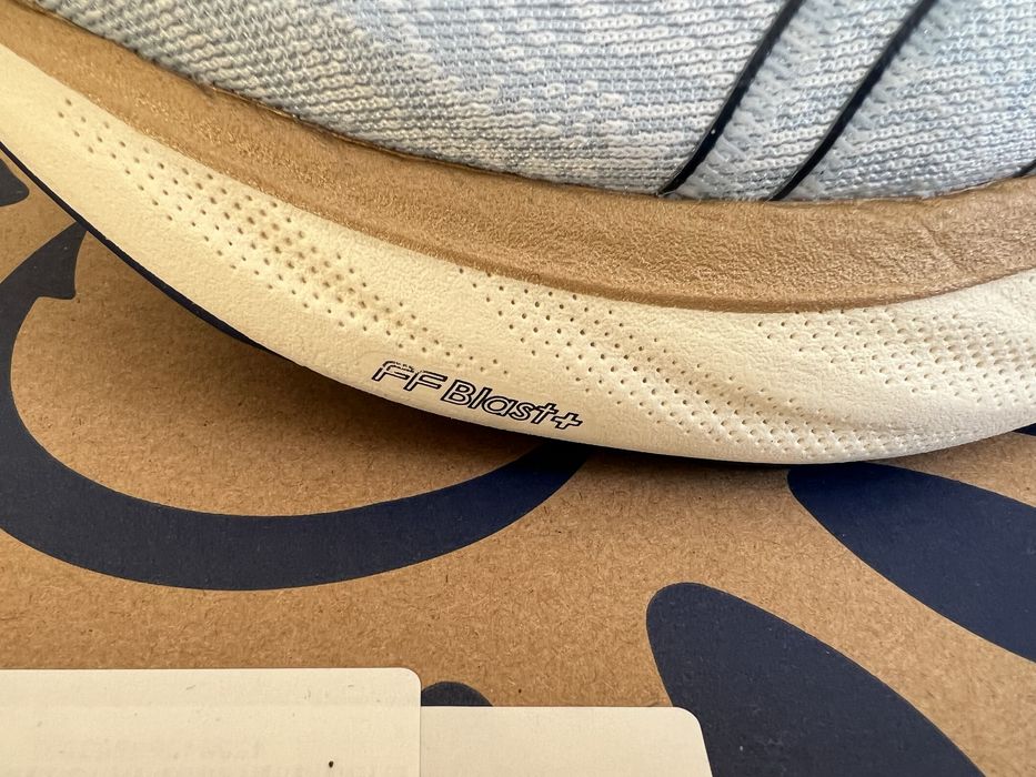 Buty Asics Nimbus 25, damskie rozm.42
