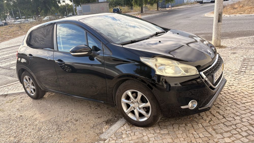PEUGEOT 208 — 1.4 HDiR