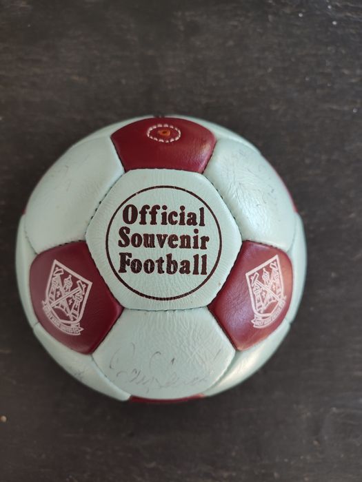 Bola Oficial Autografada! - WEST HAM UNITED F.C