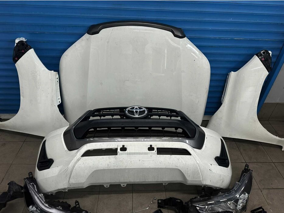 Разборка Шрот TOYOTA HILUX VIII 21- капот и другие запчасти