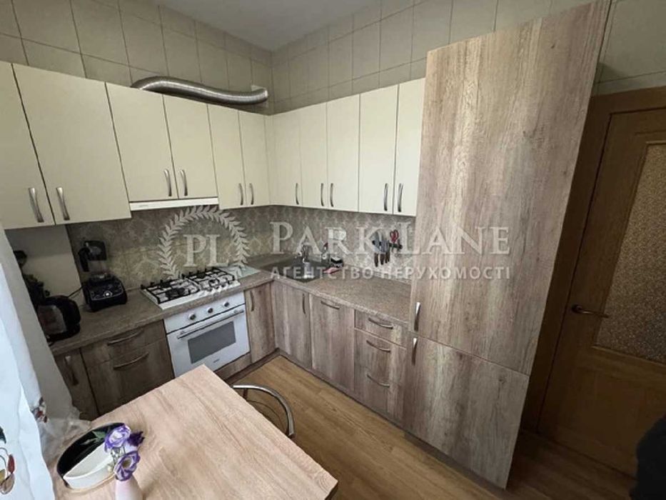 Центр Поділ купити 2к євроремонт Верхній Вал 50а