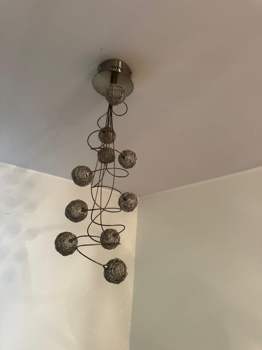 Três  candeeiros de teto