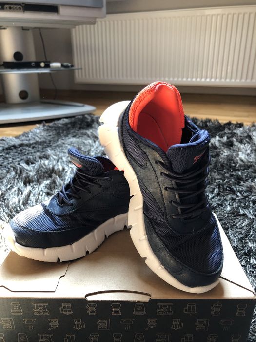 Reebok, buty chłopiece , USA, rozm 18 cm , jak nowe