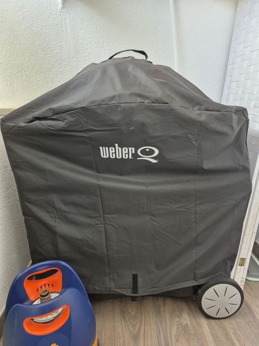 WEBER Grelhador a gás Q3000