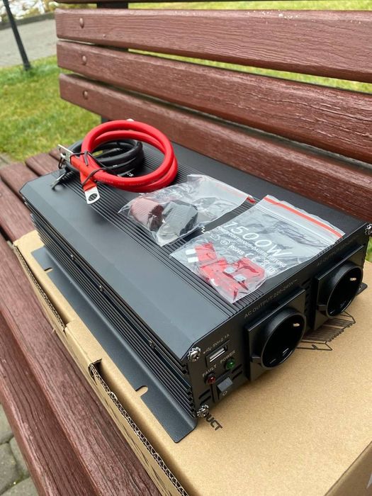 Інвертор автомобільний