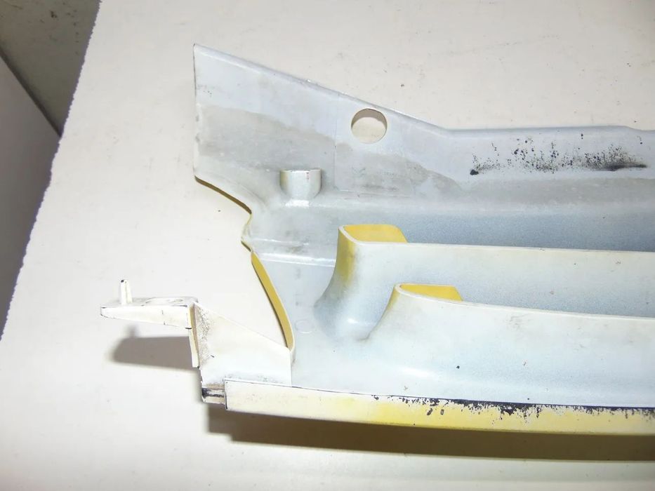 Citroen saxo grelha " nova de stock antigo