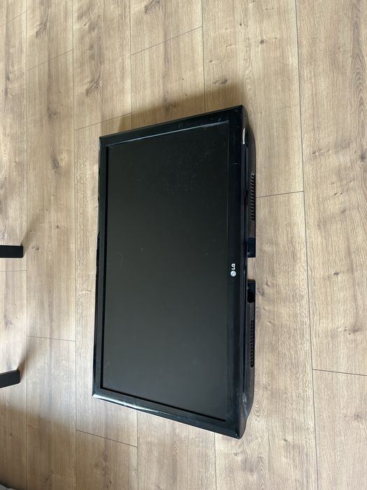 TV LG uzywany z pilotem