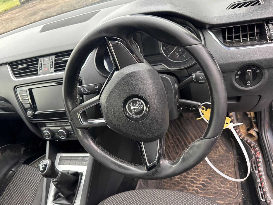 Skoda Octavia 3 III 1.6tdi 110km Kod Lakieru LF9R