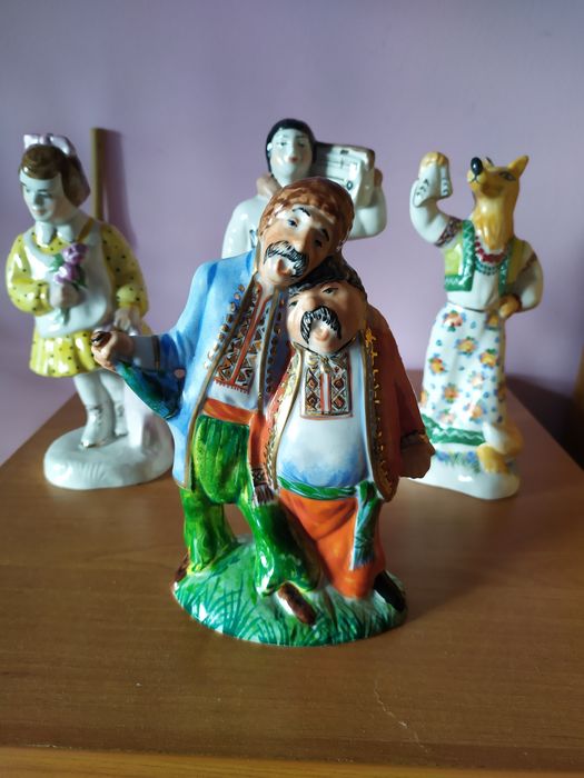 Статуэтки Коростень