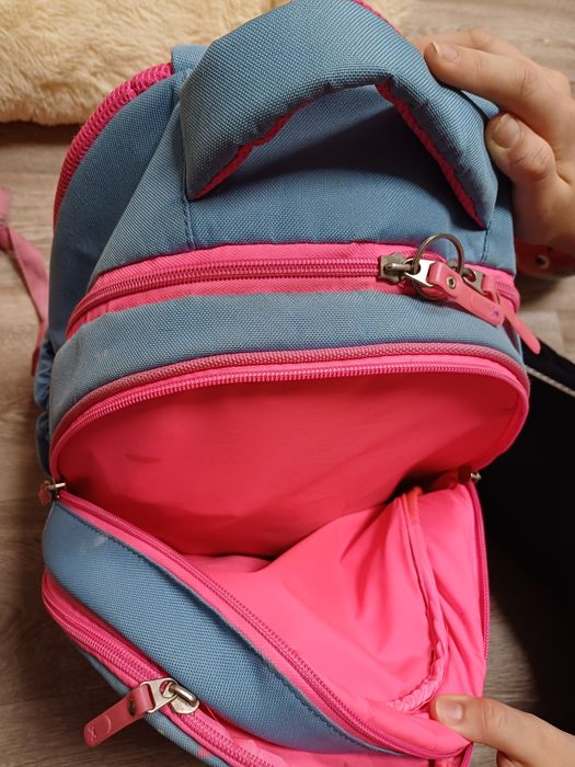 Продам рюкзак для девочки