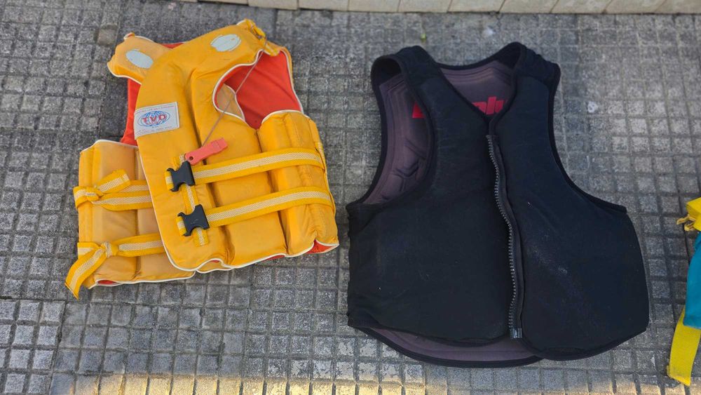 Bóia rebocável de tração Jobe para 3 pessoas e respetivos coletes