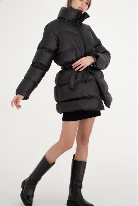 Чорний пуховик Vemvet