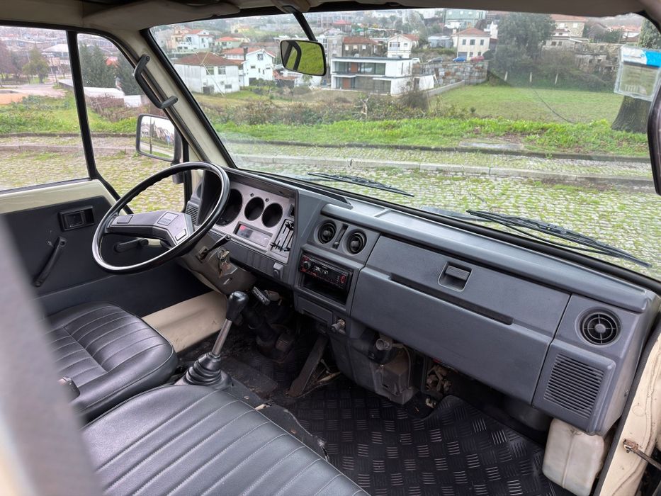 Toyota Dyna 150 Em Estado de Nova