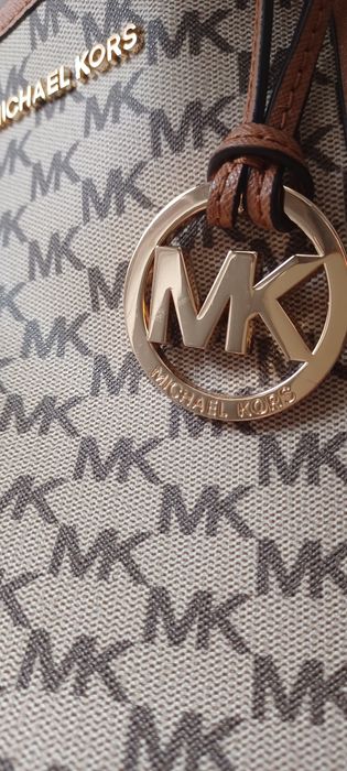 Mala Michael Kors