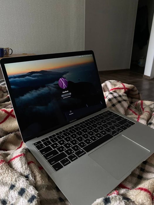 macbook air 13 2018 року 256гб