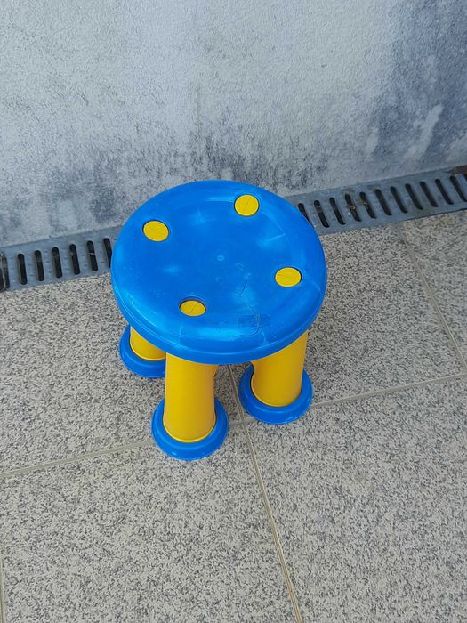 Mesa+banco com quadro de giz