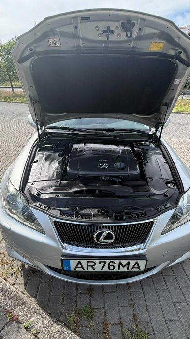 Lexus Is 250 2.5L V6 — photo 3