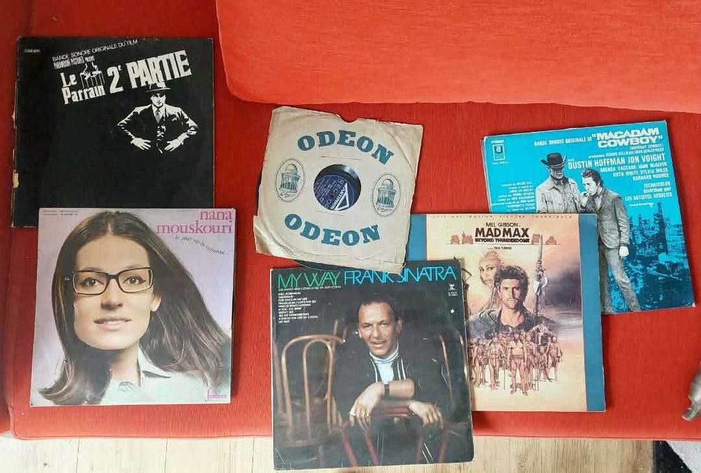 Lote de Discos de Vinil Variados (LPs / Singles)