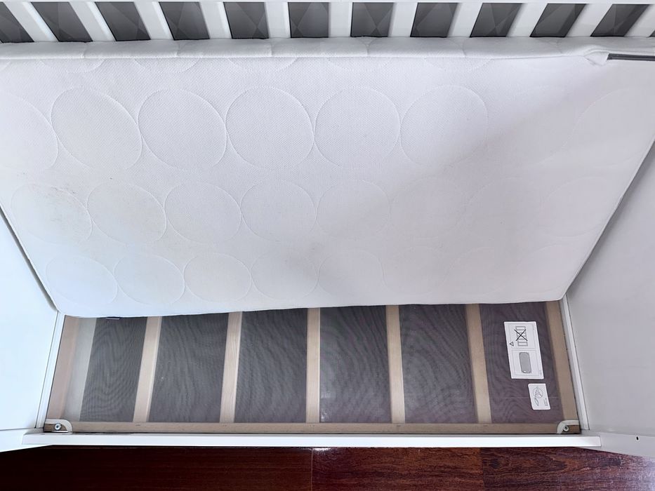 Cama de grades 120x60 para bebé do IKEA