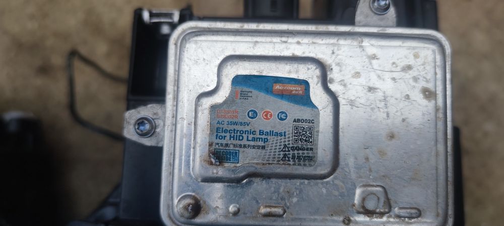 Фары jeep renegade,фары ксенон длип ренегад,фара кресты черные.