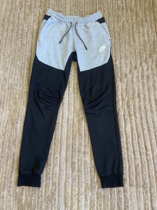 Чоловічі штани від Nike tech fleece
