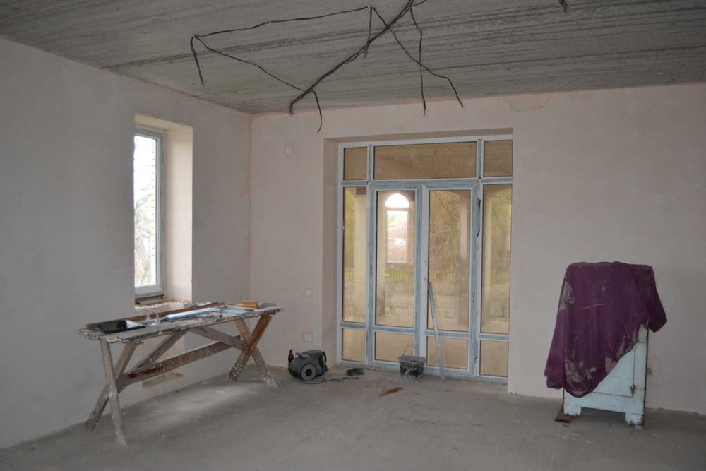 Продам просторий будинок біля річки. с. Літки, Броварськийр-н.