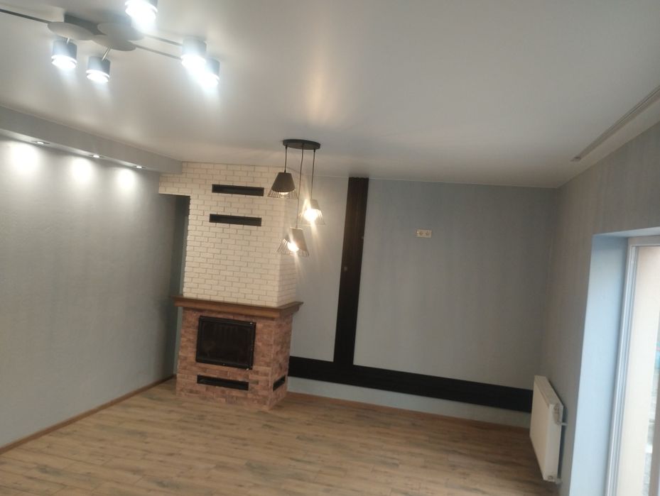 Котедж 3 кімнати, власне подвір'ям, закрита територія