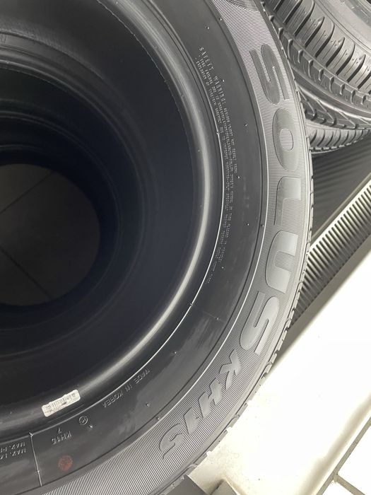 Резина  Kumho нова з Європи 235/60 р 16