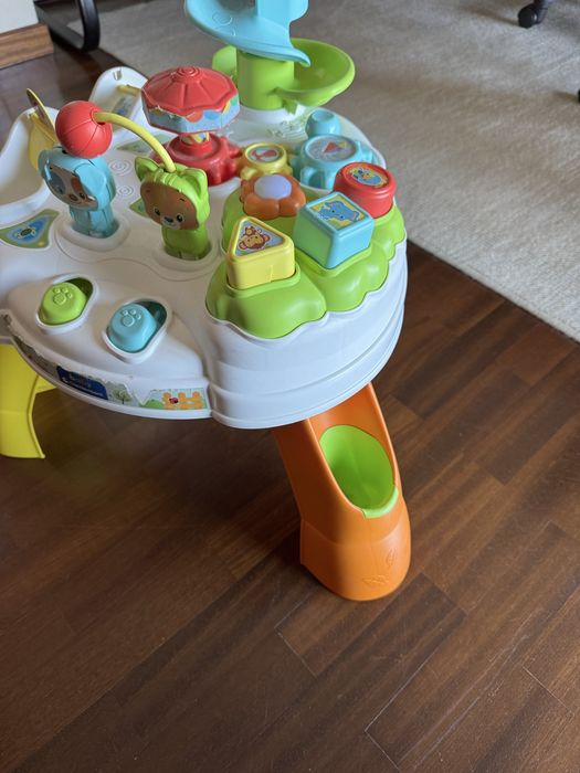 Mesa de actividade para bebe