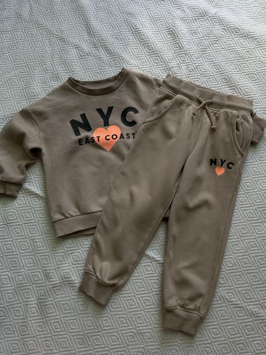 Костюм на флісі ктепдений  для дівчинки 104 розмір 3-4 роки f&f