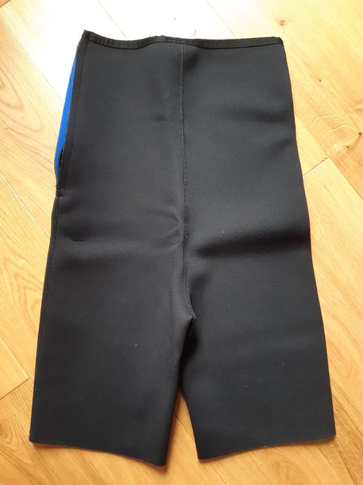 Wyszczuplające spodenki neoprenowe z pianki rozm M
