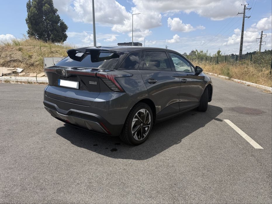 MG4 Luxury 64Kwh 2023