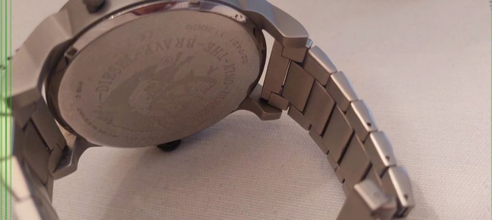 Diesel watch...64738764412033121