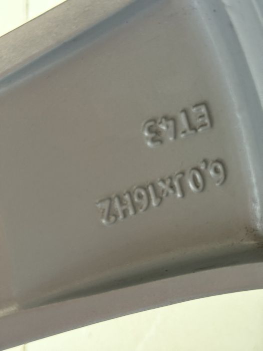 Диски оригінал Skoda Superb r16/5/112 шини зимові 215/60/16 Dunlop