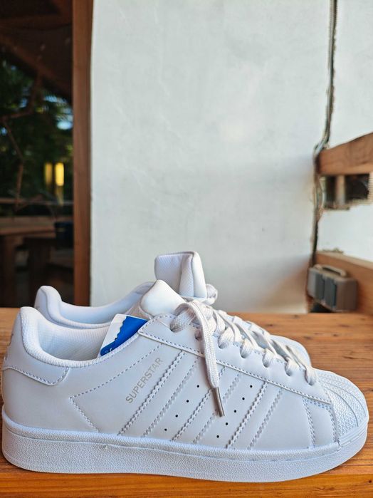 Nowe buty Adidas Superstar białe