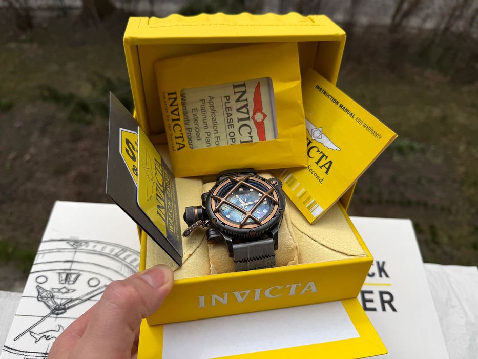 Invicta 17476 Diver Nautilus 52 mm. Swiss Made Automatic 1000 MT.